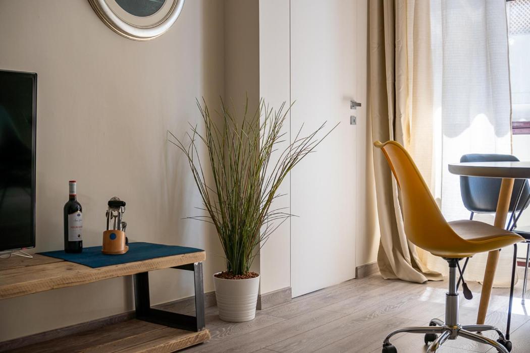 Studio Yvonne Apartment Bari Luaran gambar